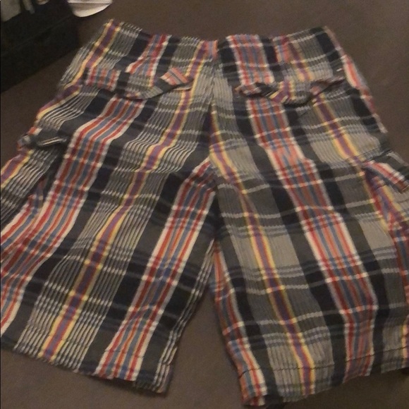 Tommy Hilfiger shorts - Picture 4 of 6